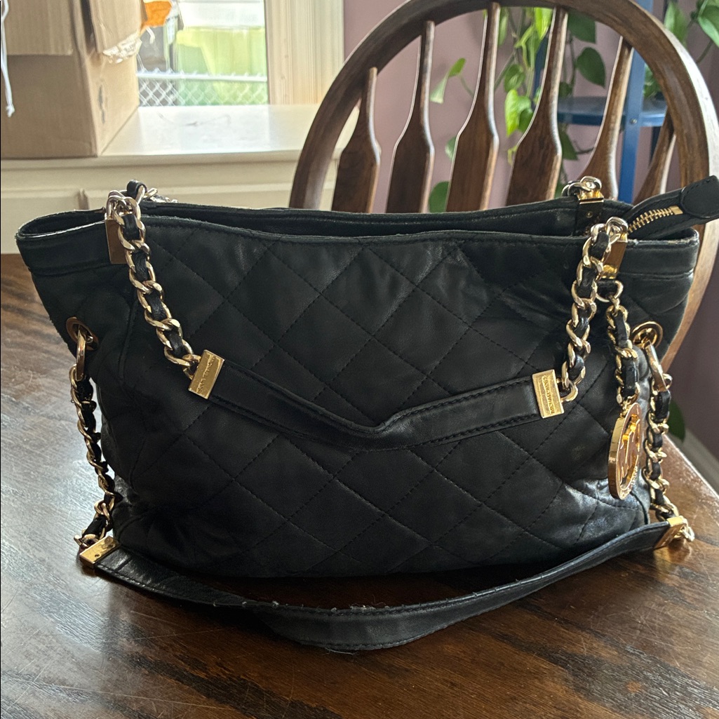 Michael Kors Black Quilted Shoulder Bag With Gold Chain